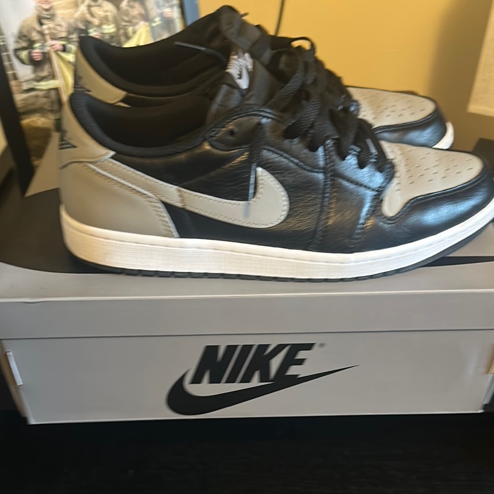 Nike Men's Black and Gray Sneakers